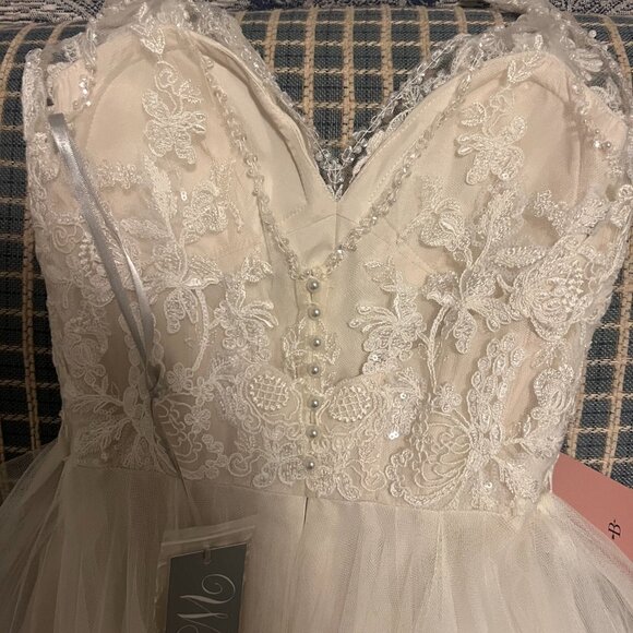 BHLDN Cassia Wedding Gown with Fitted Silk Sash - Picture 6 of 8